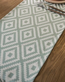 Caminho de Mesa Geométrico em Jacquard com Borla para Decoração